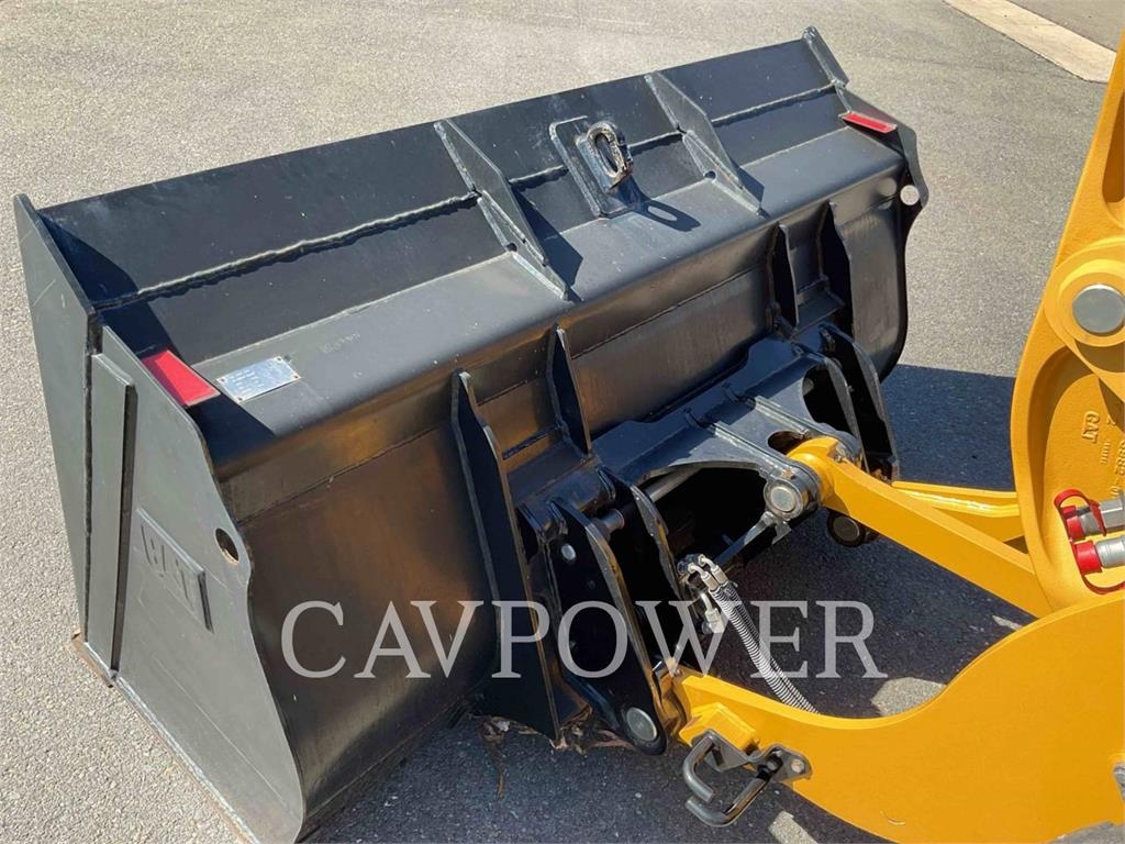 CAT 907M image 12