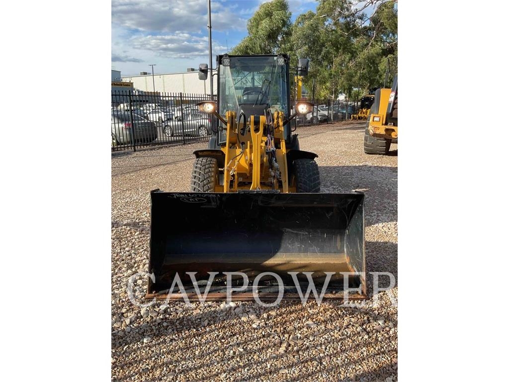 CAT 907M image 11