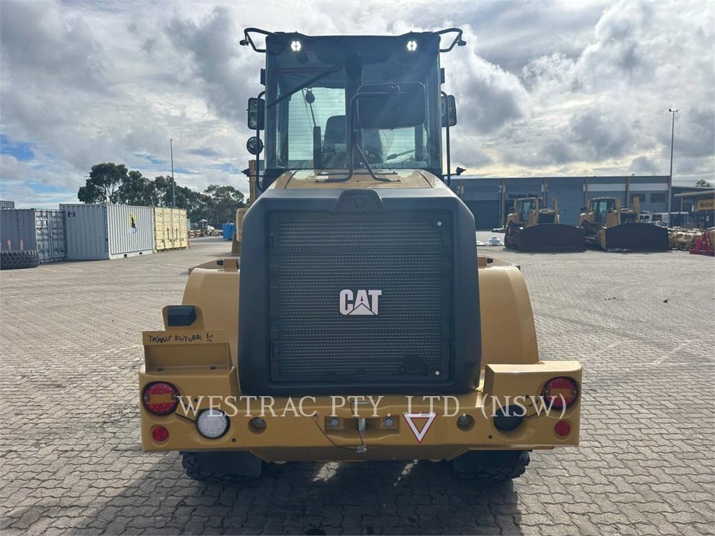 CAT 910 image 7