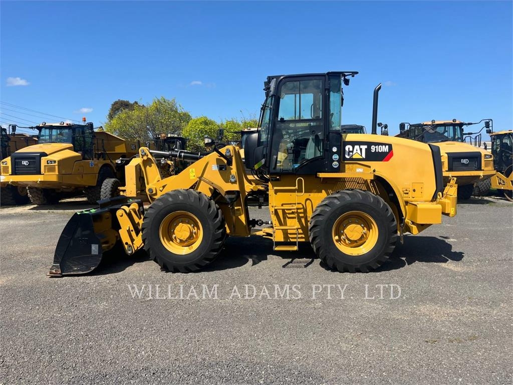 CAT 910 image 10
