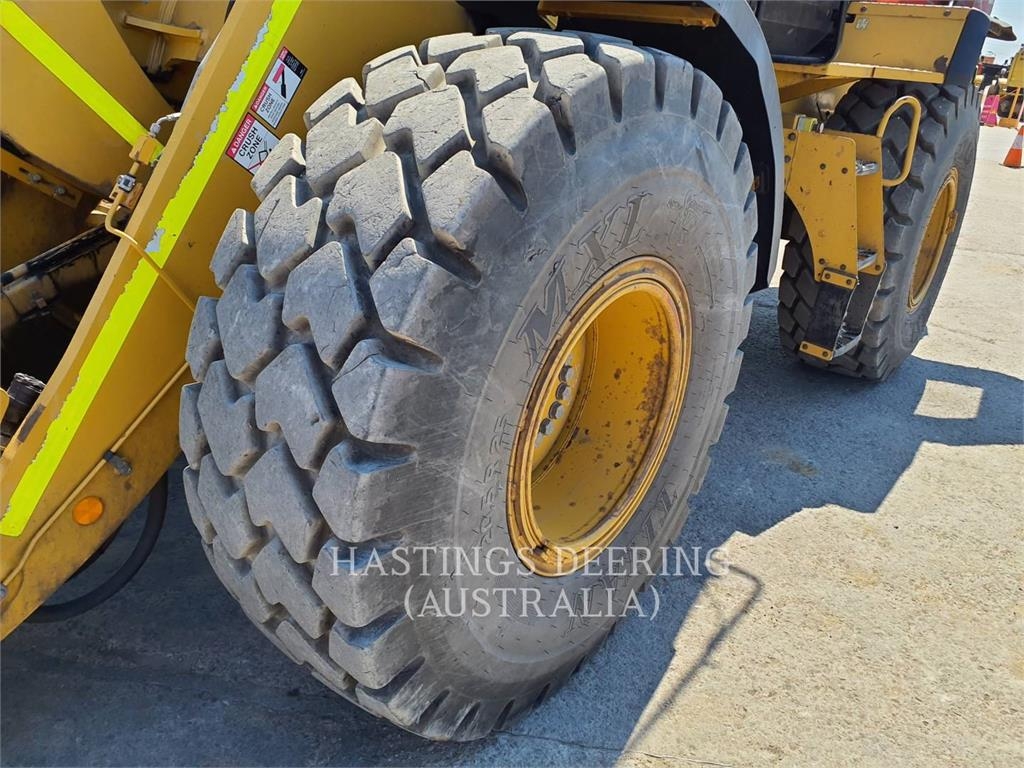 CAT 930K image 12