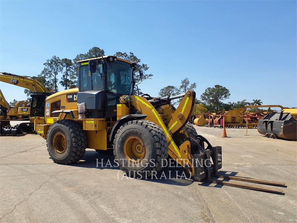 CAT 930K image 2