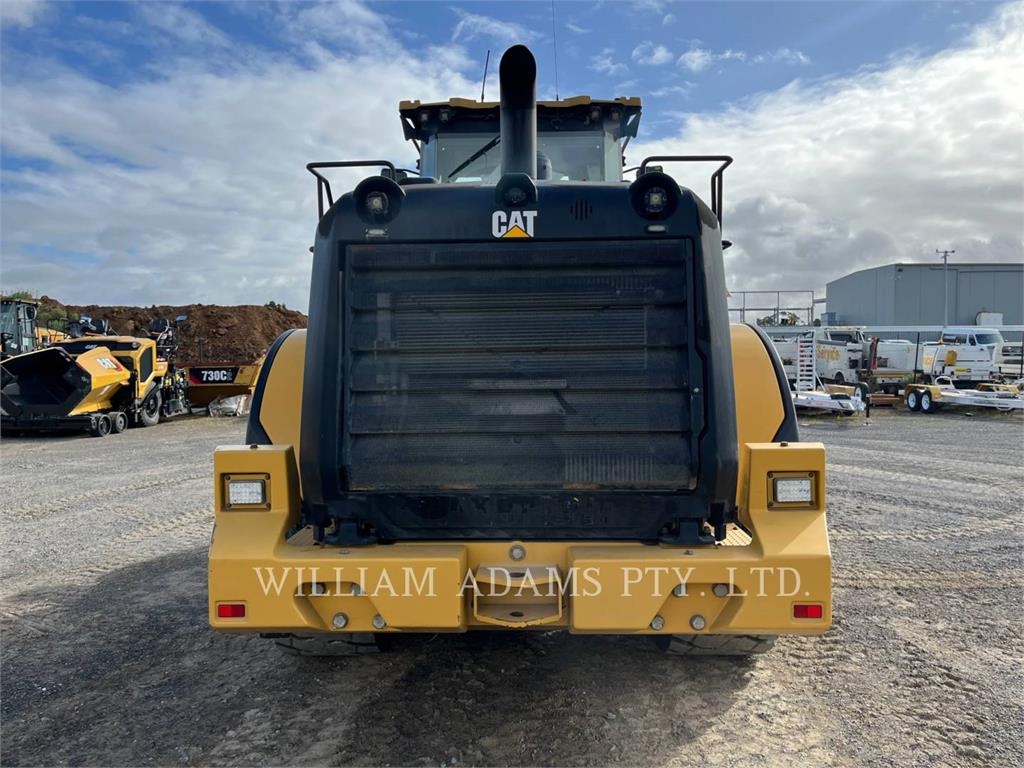 CAT 950M image 11