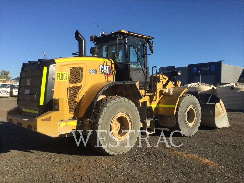 CAT 950 image 3