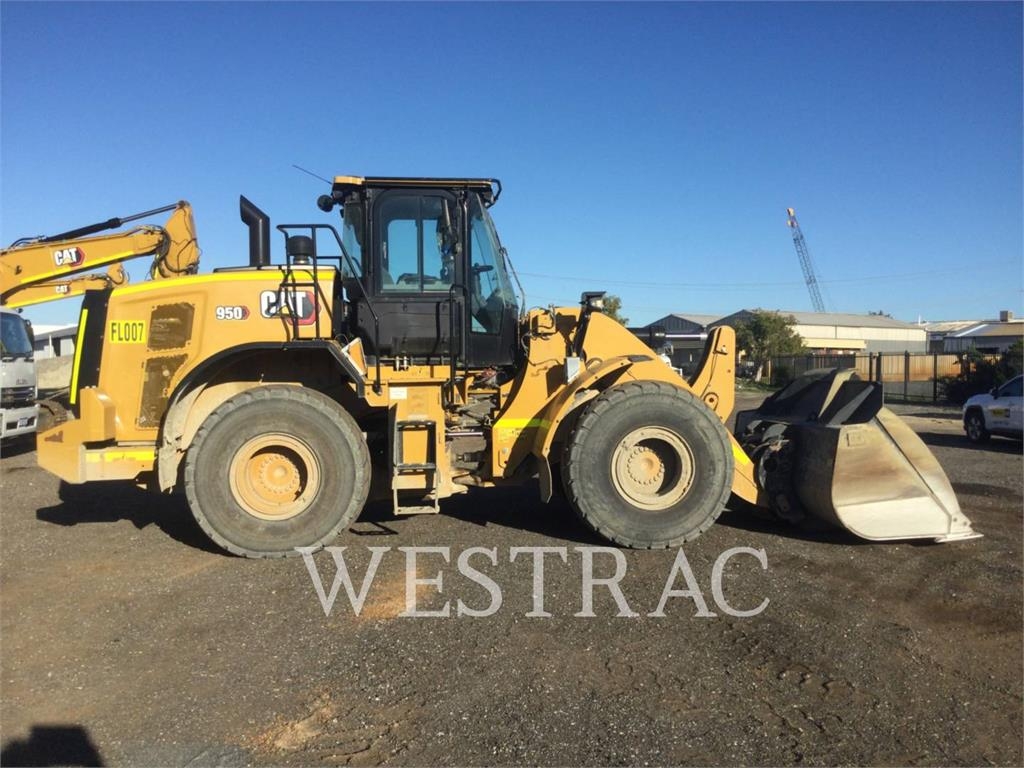 CAT 950 image 9