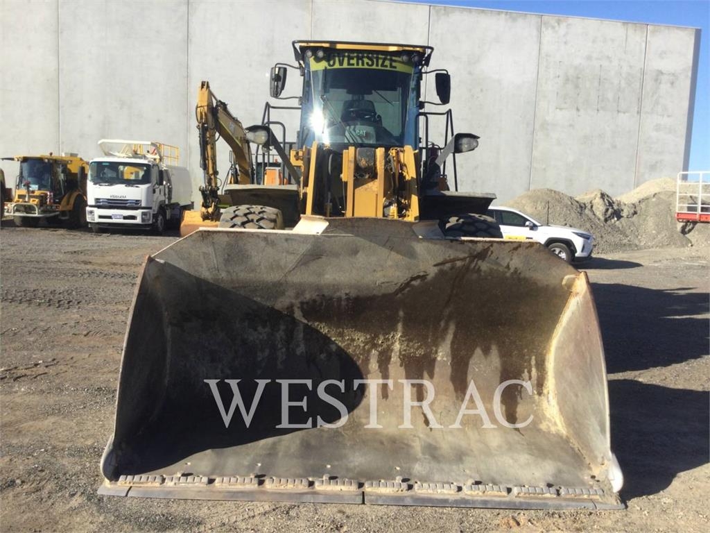 CAT 950M image 11