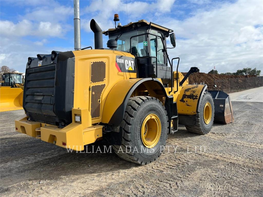CAT 950M image 3