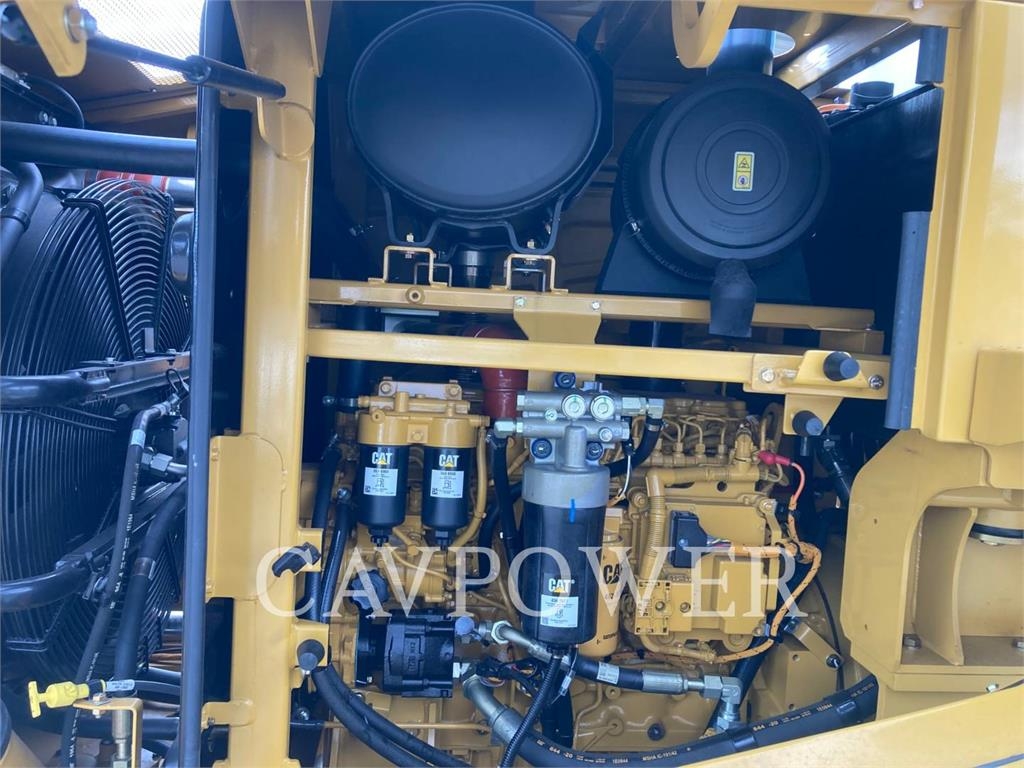 CAT 950GC image 7