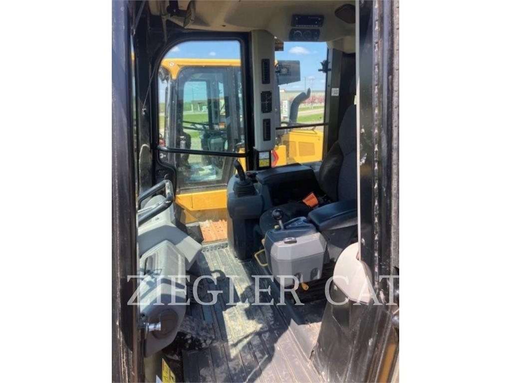 2023 CAT 953 For Sale - 242,500 USD | Cat Used