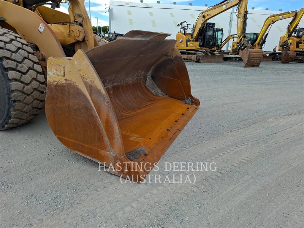 CAT 966GC image 10