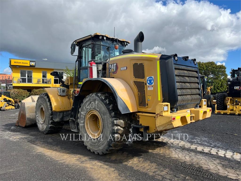 CAT 966M image 4