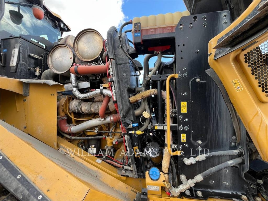 CAT 966M image 7