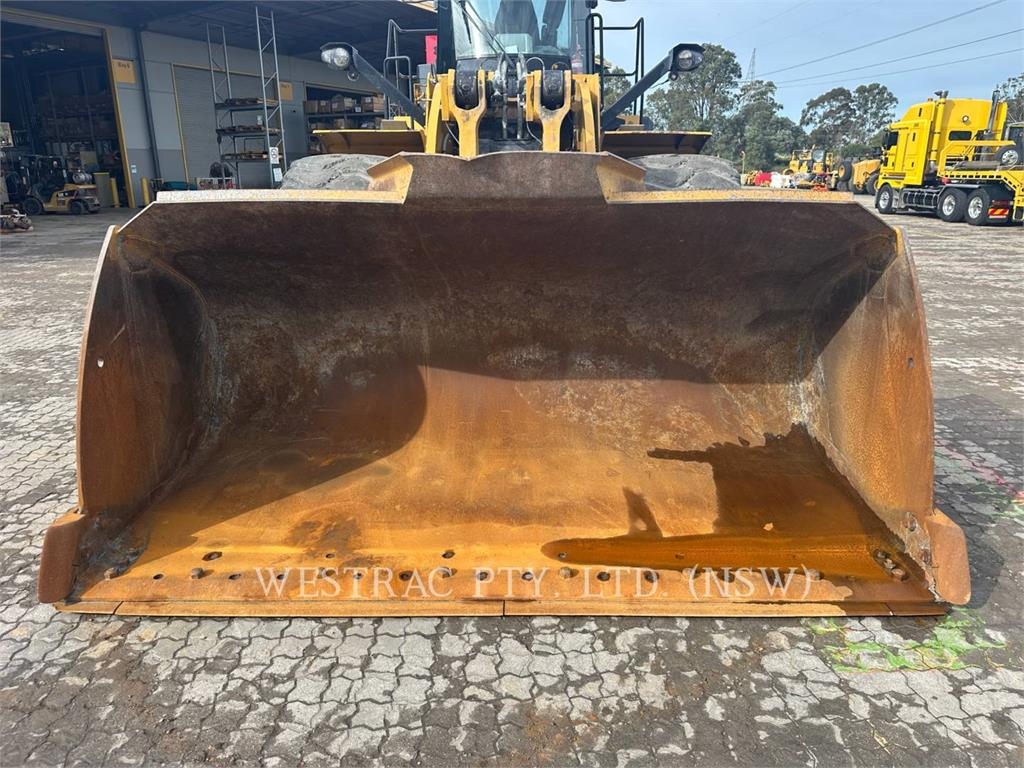 CAT 980 image 10