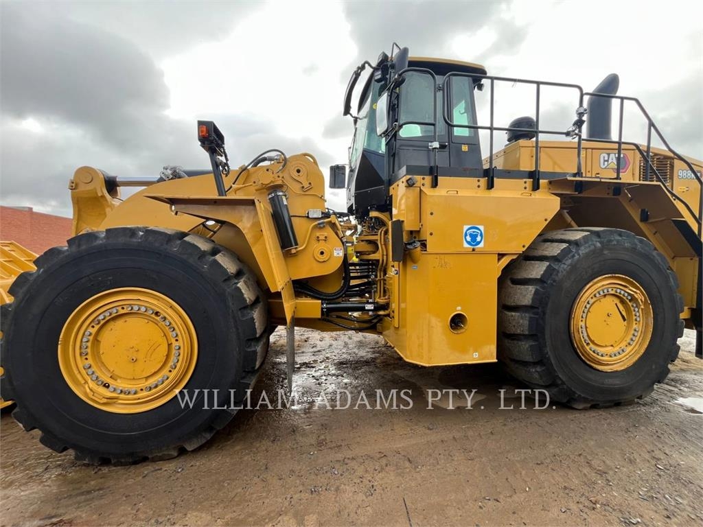CAT 988K image 9