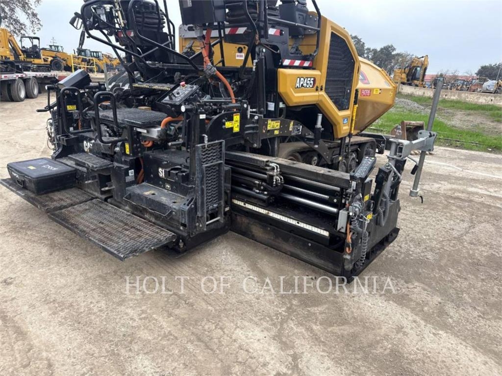 CAT AP455 - Asfaltadoras - Construcción - CATERPILLAR WORLDWIDE