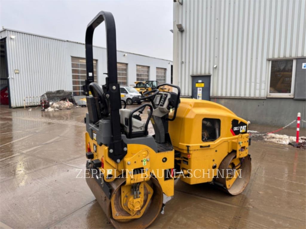 CAT CB2.7 - Compacteurs - Équipement De Construction - CATERPILLAR ...