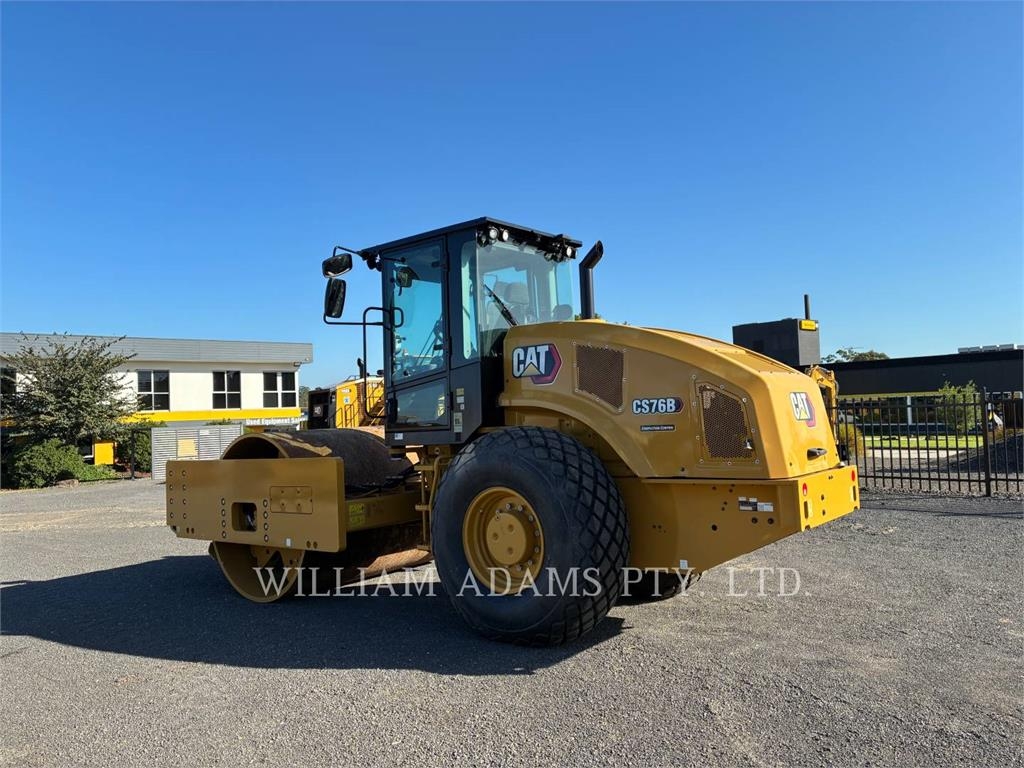 CAT CS76B image 3