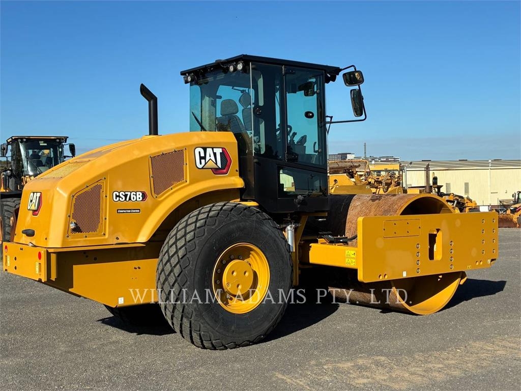 CAT CS76B image 4