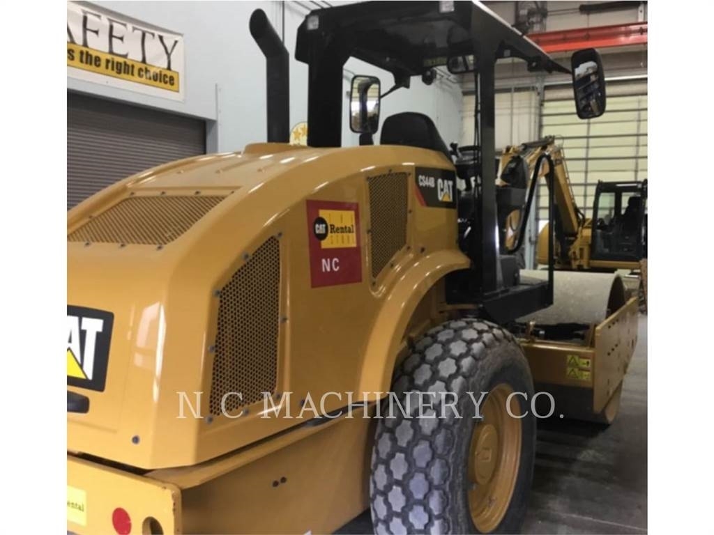 Cs44b CAT CS44B - Asfaltadoras - Construcción - CATERPILLAR WORLDWIDE