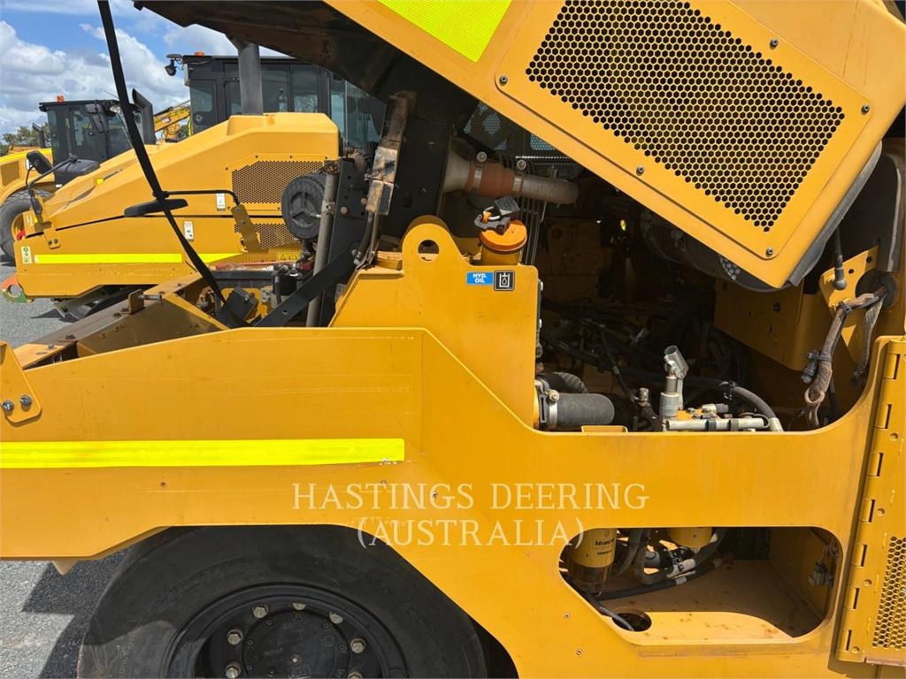 CAT CW34LRC image 12