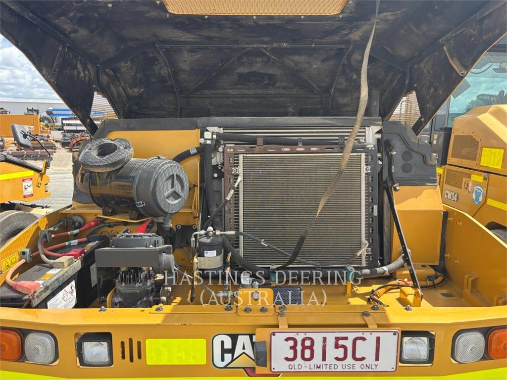 CAT CW34LRC image 7