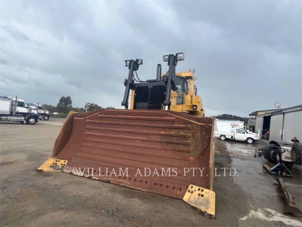CAT D10T image 6