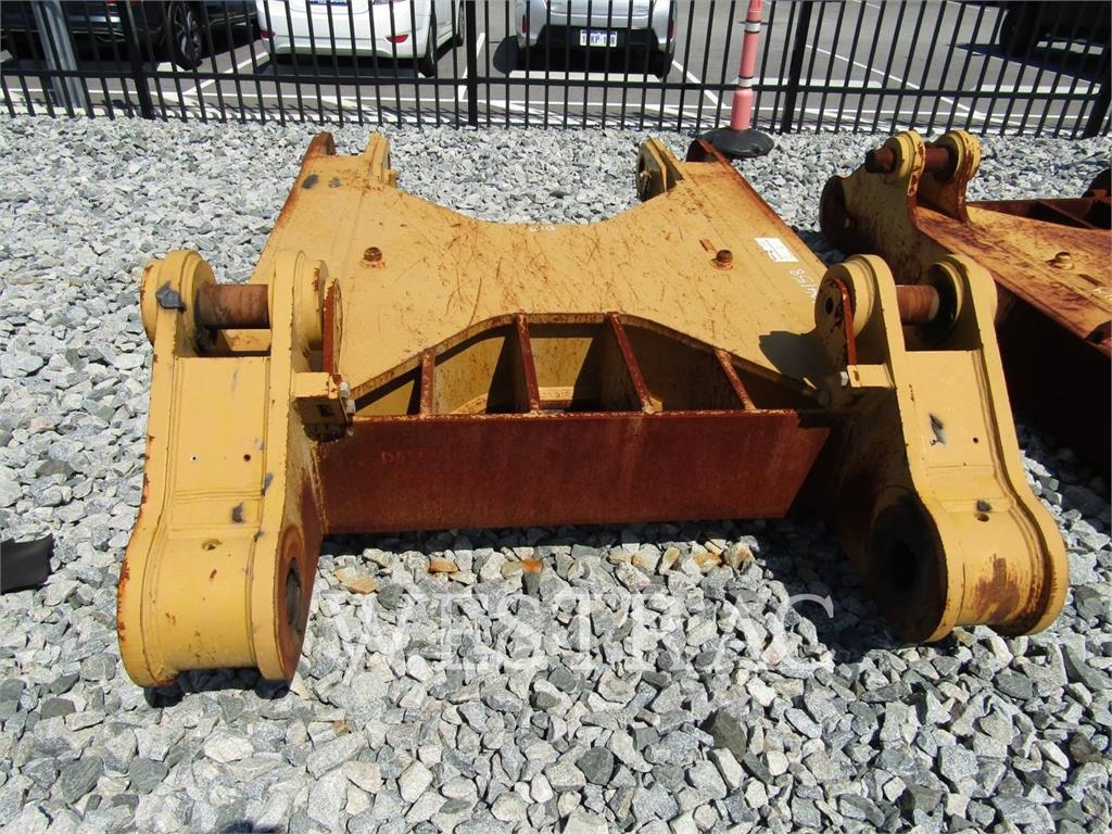 CAT D10T image 5