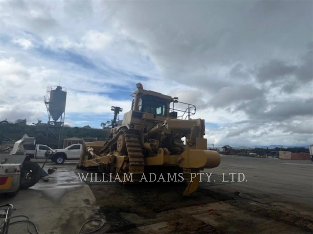 CAT D10T image 9