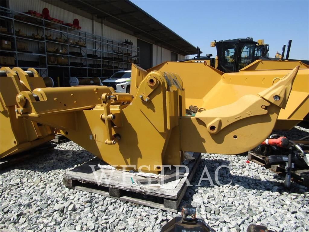 CAT D11 SINGLE SHANK RIPPER image 2