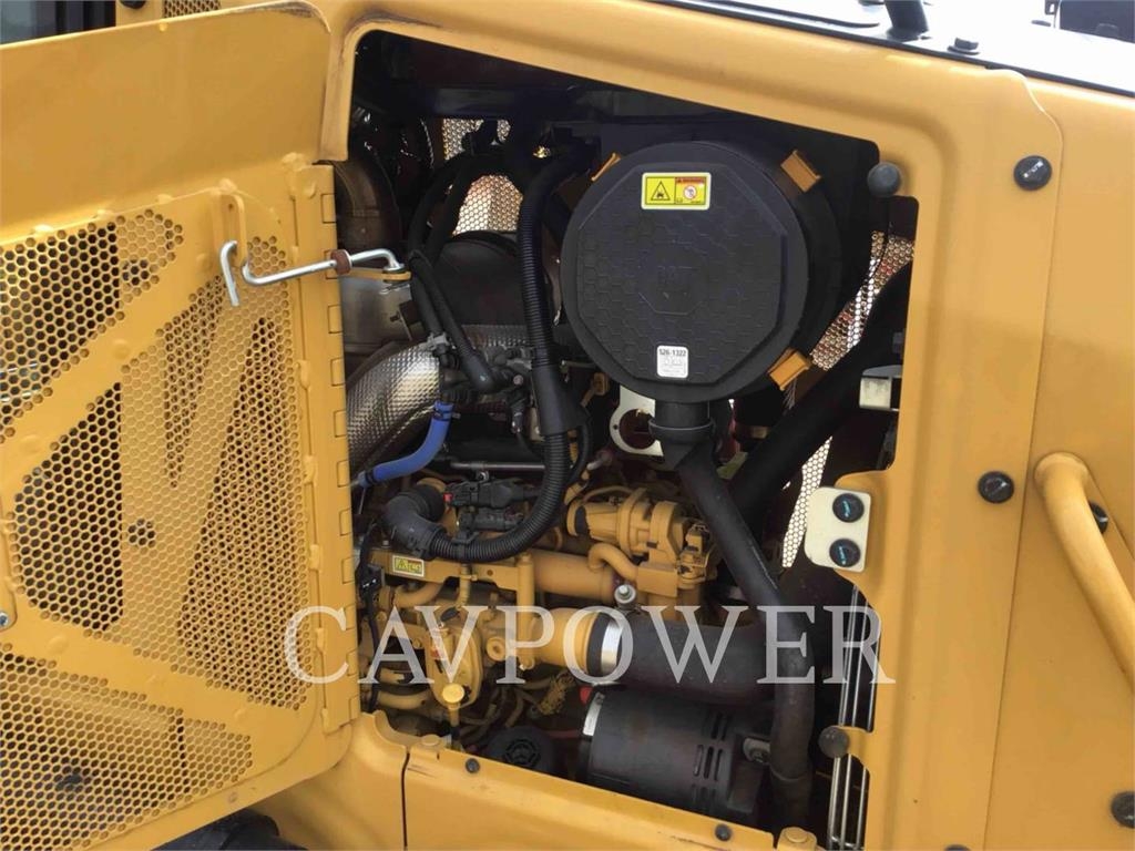 CAT D1-12 image 7
