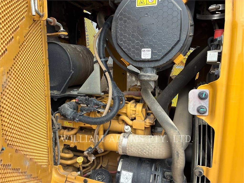 CAT D1-12 image 6