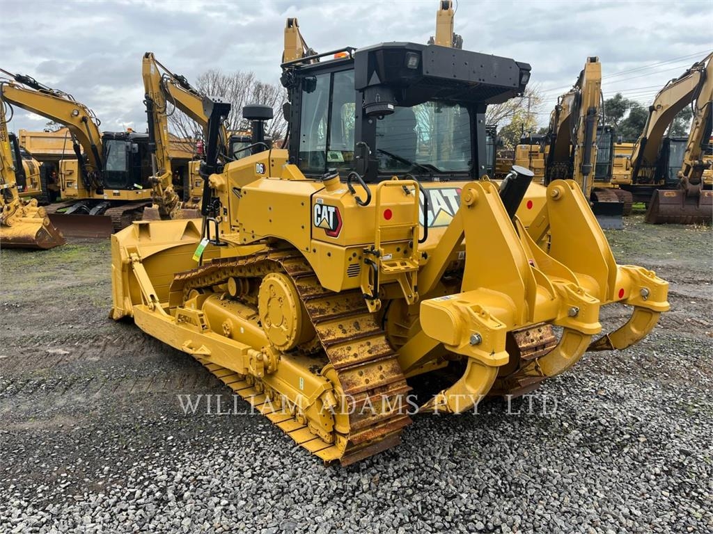 CAT D6 image 4