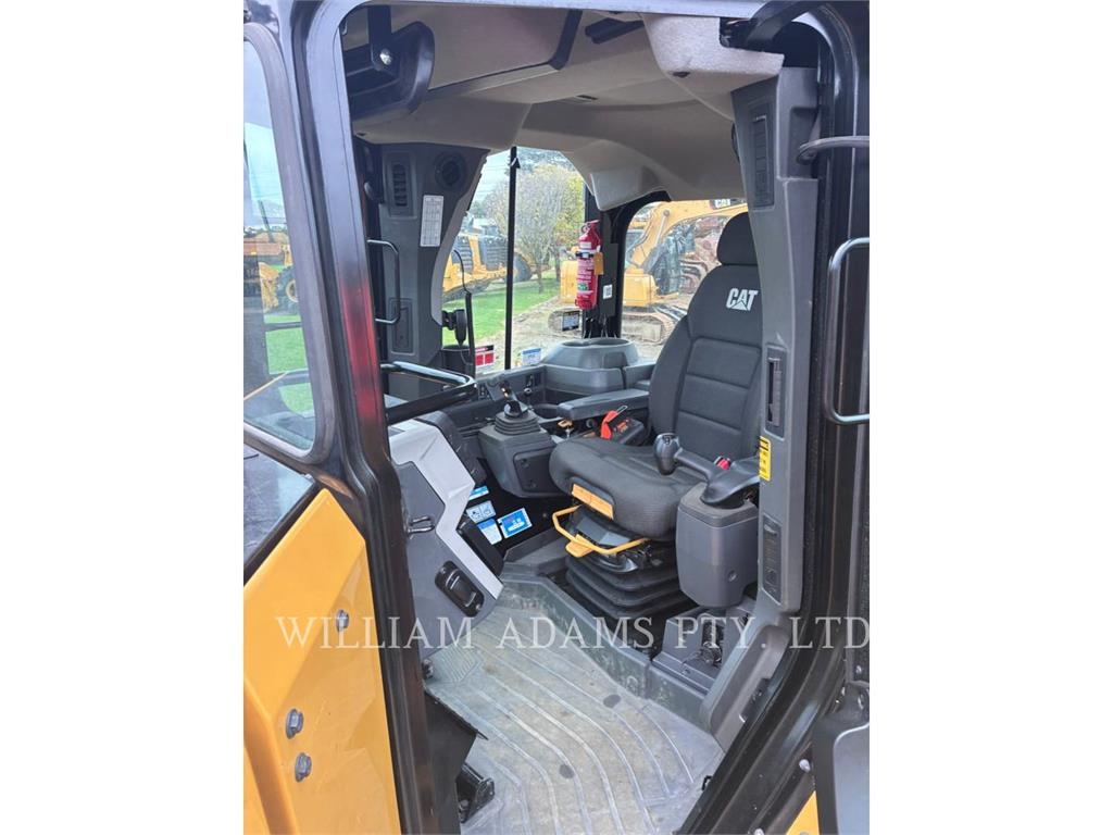 CAT D6 image 11