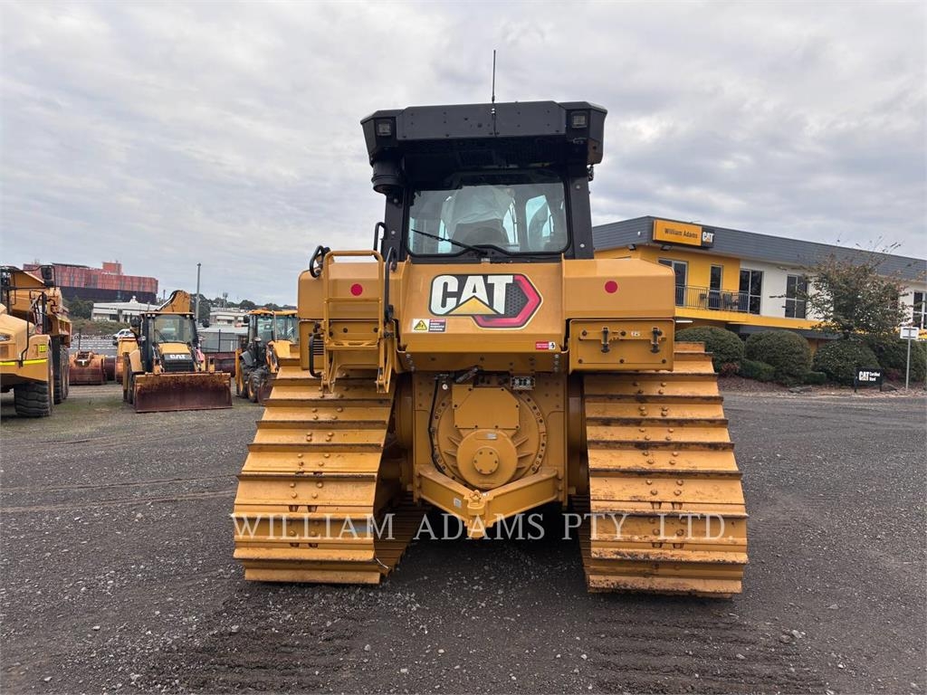 CAT D6 image 9