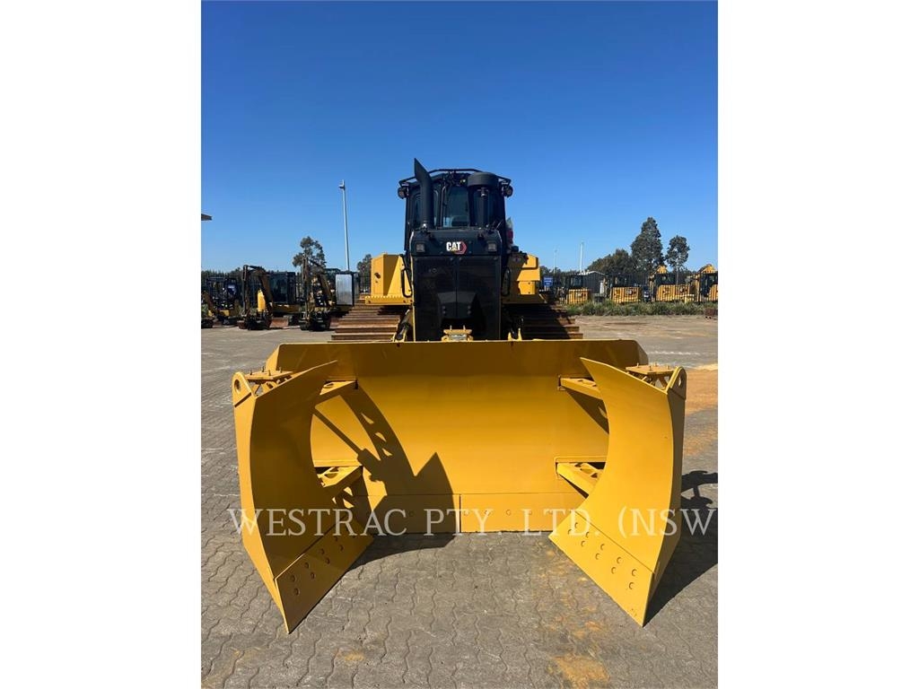 CAT D6 image 8