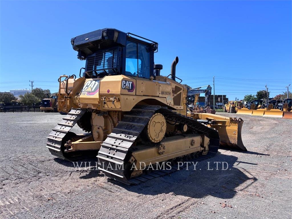 CAT D6 image 3