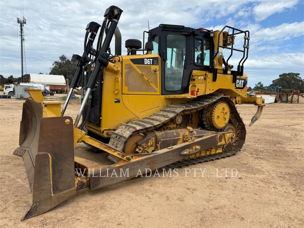 CAT D6T