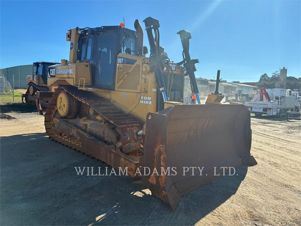 CAT D6T image 2