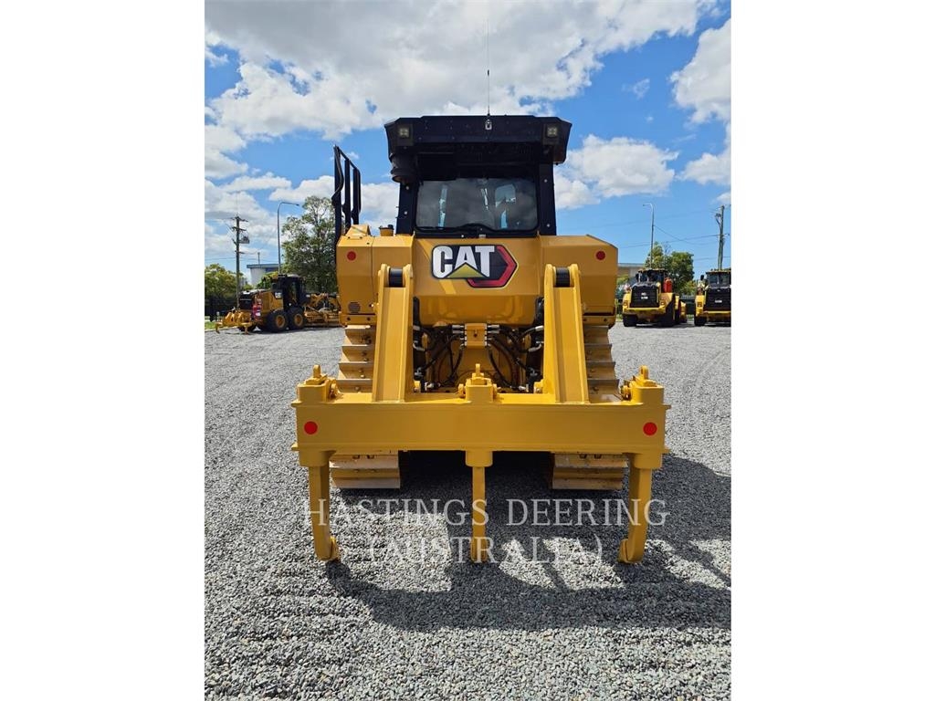 CAT D7-17 image 10