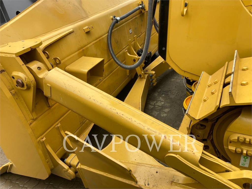 CAT D7E image 12