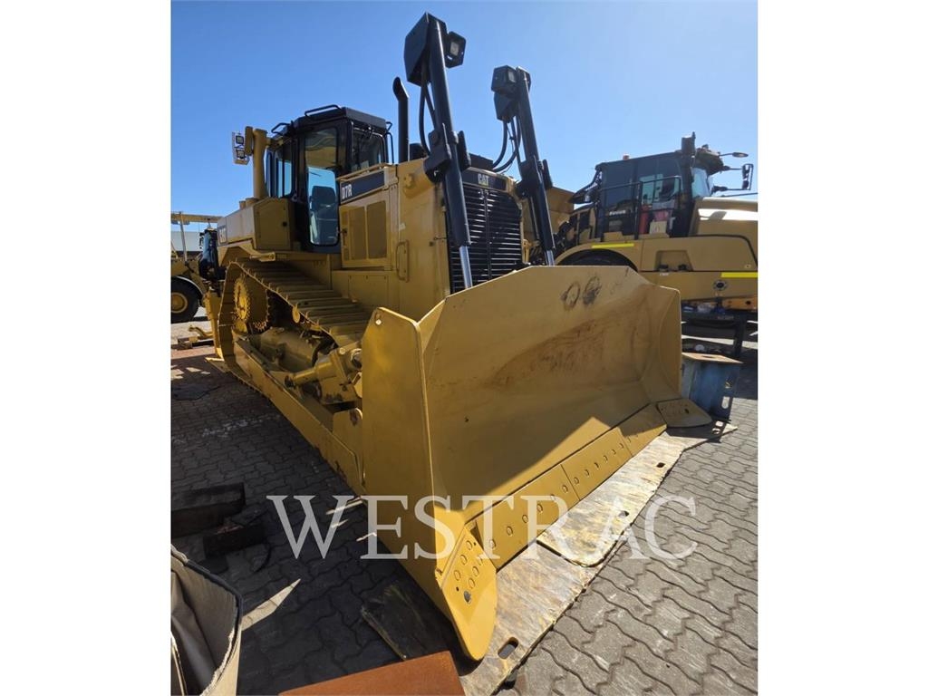 CAT D7R image 2