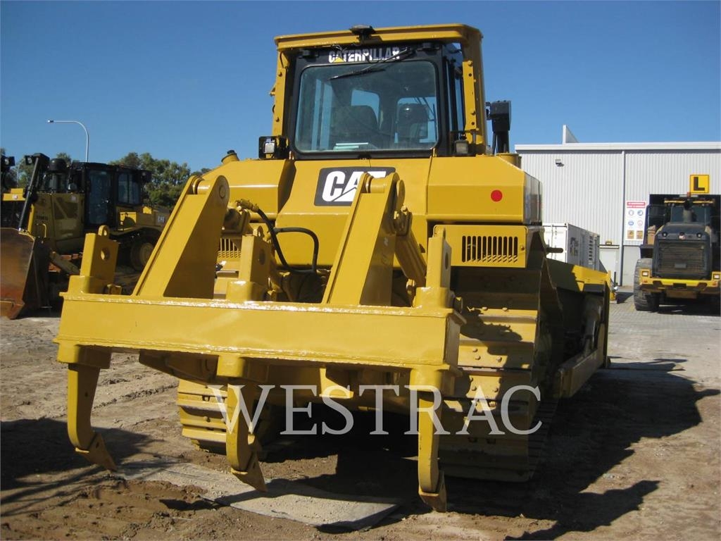 CAT D7R image 3