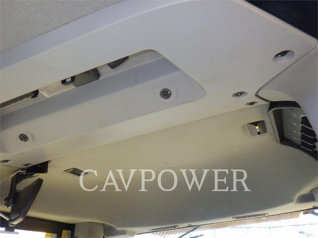 CAT D8-21 image 8