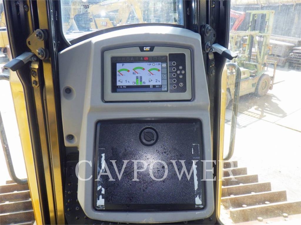 CAT D8-21 image 9