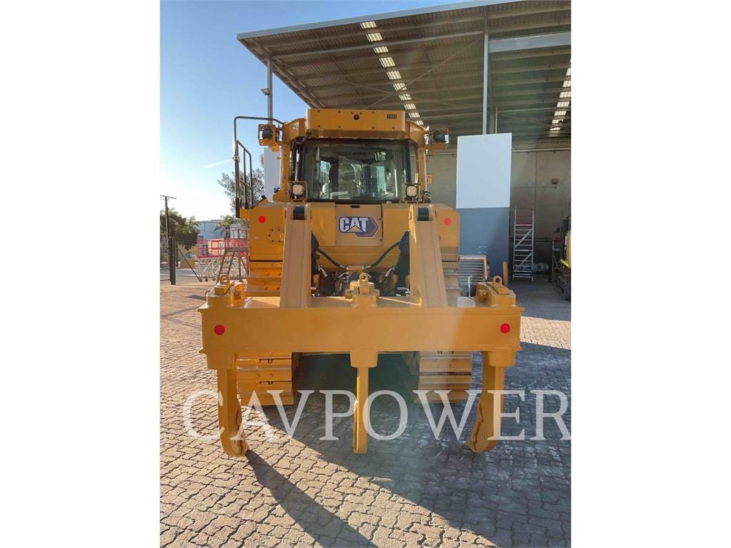 CAT D8 image 12