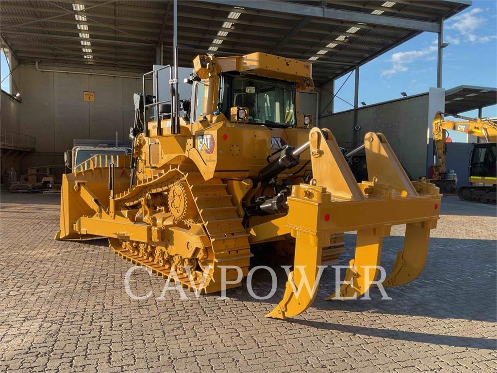 CAT D8 image 4