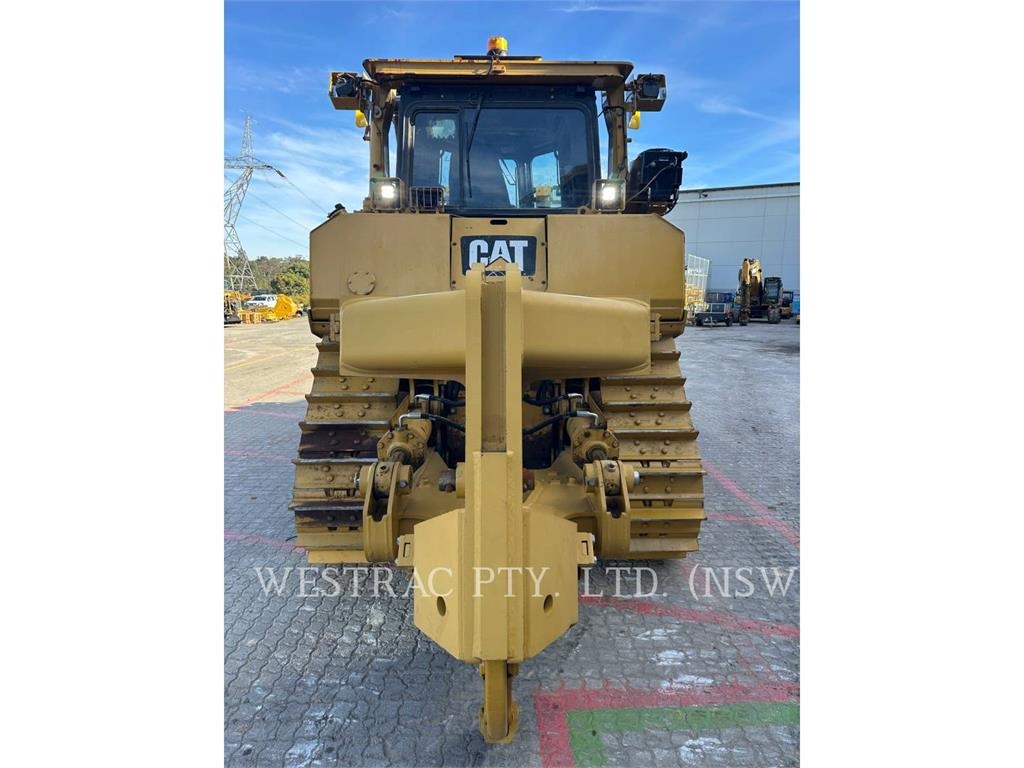 CAT D8T image 6