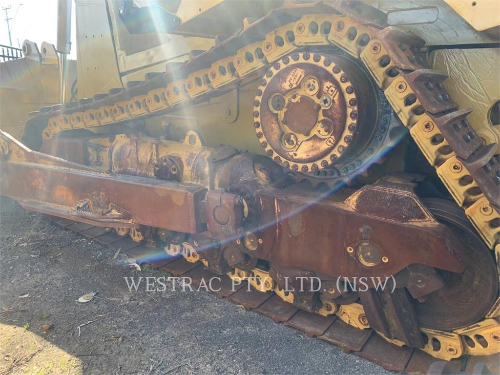CAT D8T image 8