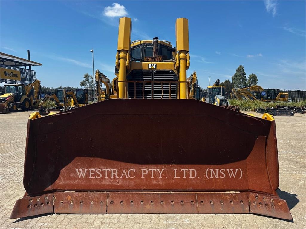 CAT D8T image 7