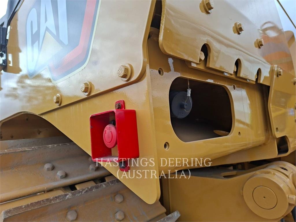 CAT D8T image 10